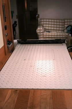 Ramp up with safety barrier